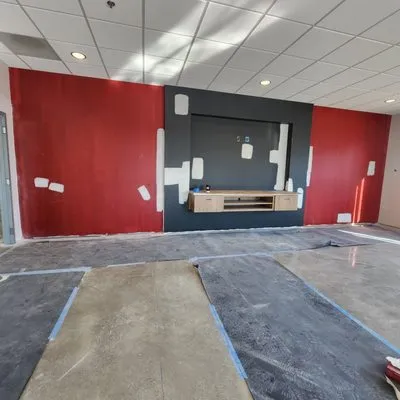 Otto's Lawncare & Paint Logo