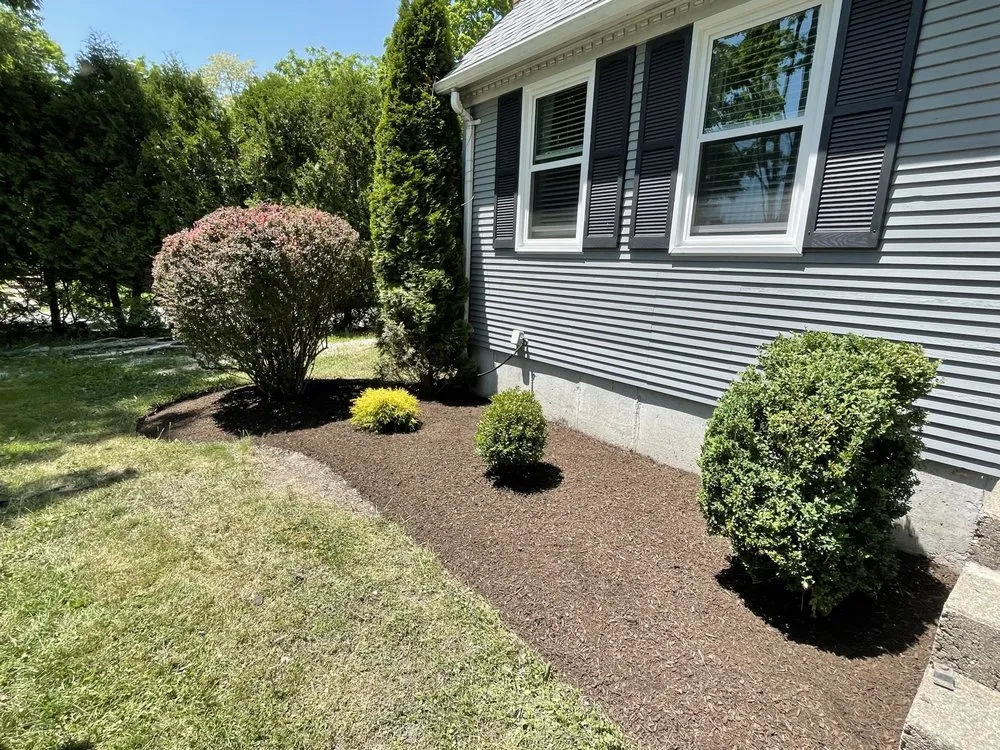 Custom garden landscaping experts serving Bristol, RI - Ouellette Landscape & Design