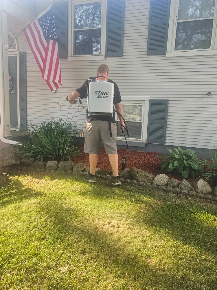 Trusted yard maintenance experts serving Jackson, MI - Oulch & Son's Lawn Care