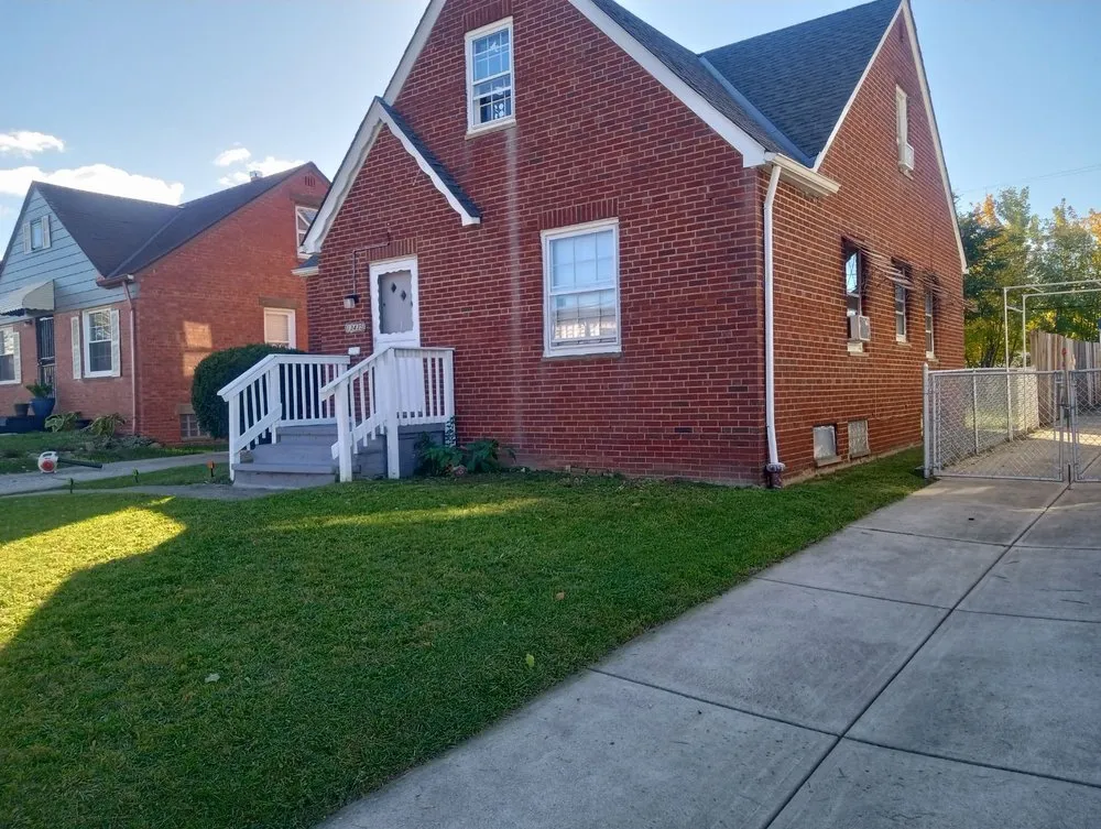 Custom garden landscaping for beautiful yards across Cleveland, OH - Our Top Priority