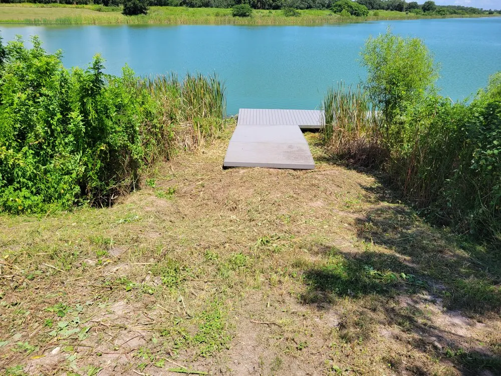 Expert yard maintenance in Lithia, FL by Outdoor Accommodations