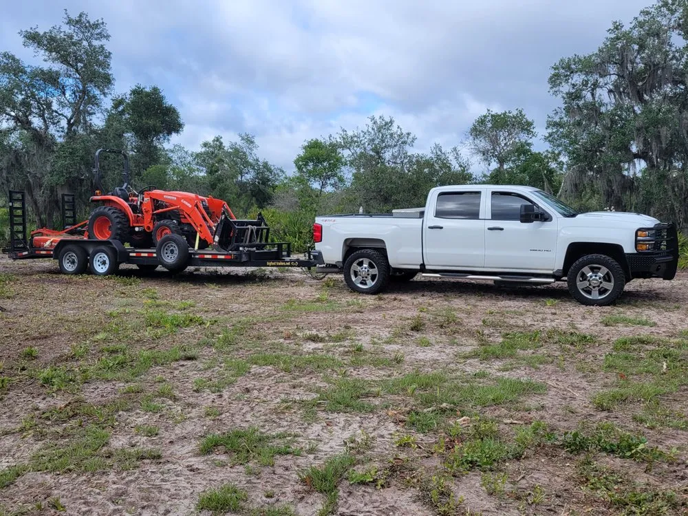 Local lawn mowing service in Lithia, FL by Outdoor Accommodations