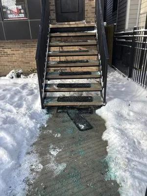 OUTDOOR ART LANDSCAPE & CONSTRUCTION Logo