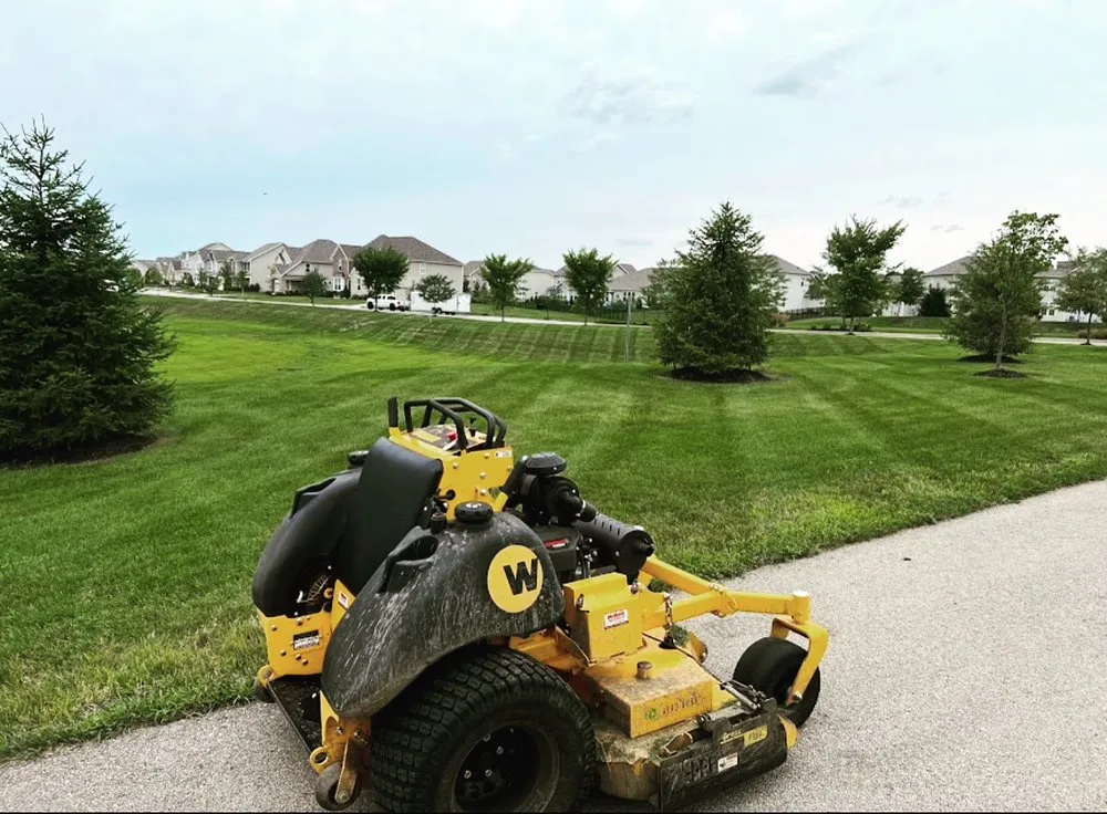 Affordable yard maintenance in Indianapolis, IN - Outdoor Care