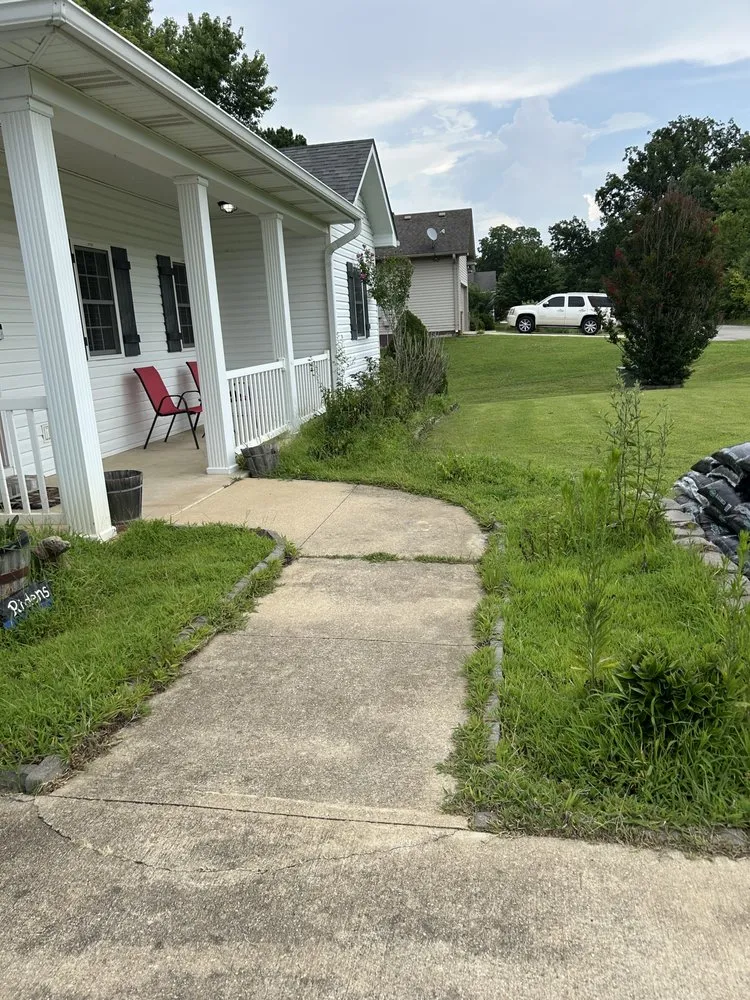 Affordable lawn mowing service for beautiful yards in Poplar Bluff, MO by Outdoor Cleanup