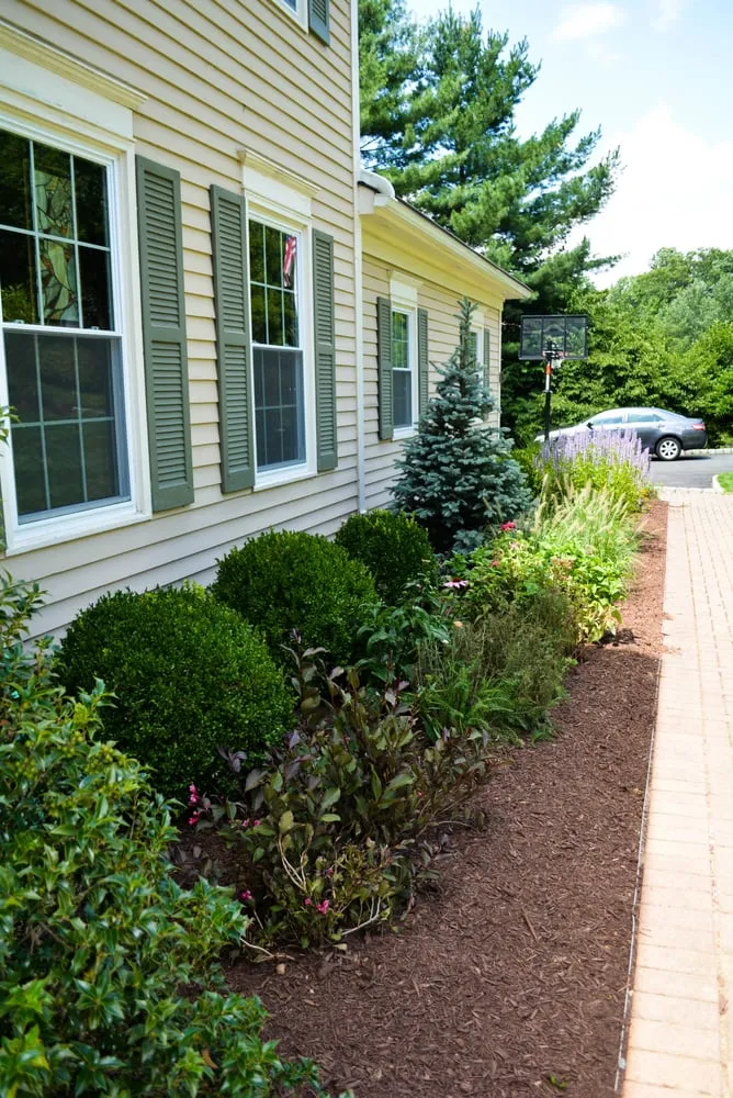 Top-rated yard maintenance in Morristown, NJ by Outdoor Digs