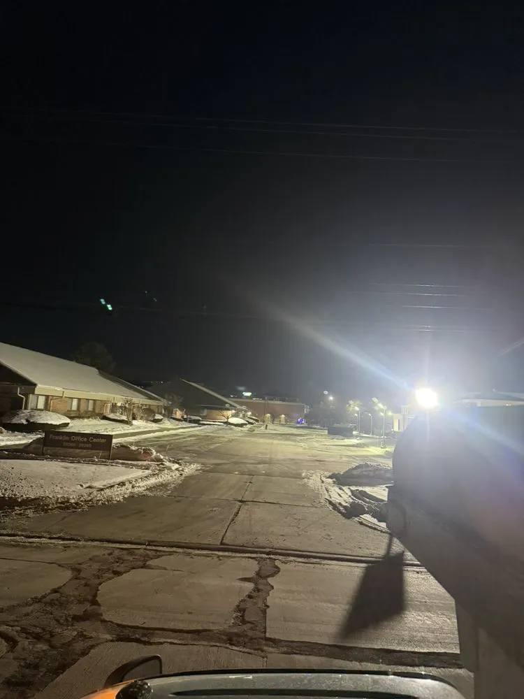 Expert yard maintenance for year-round maintenance across Bloomfield Hills, MI - Outdoor Elegance