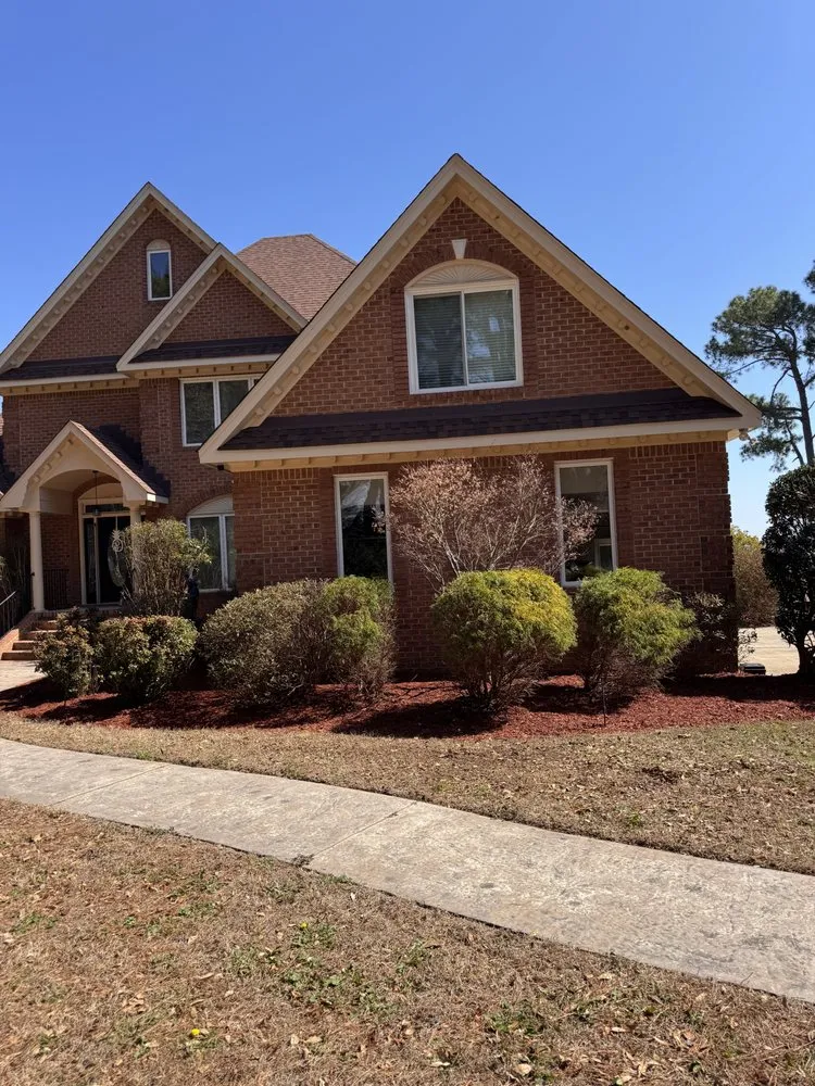 Top-rated yard maintenance in Moyock, NC - Outdoor Elegance