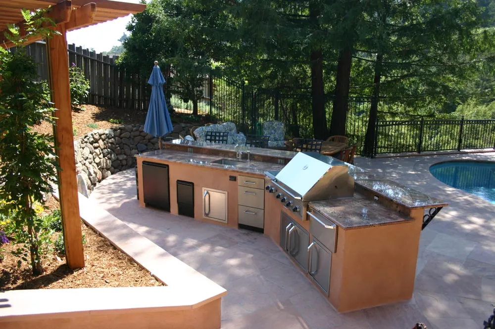 Custom lawn mowing service for residential properties across Mill Valley, CA - Outdoor Environments