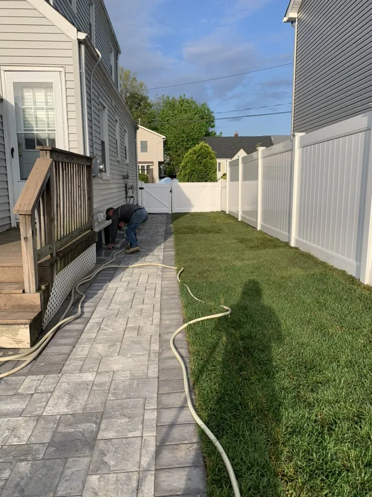 Local yard maintenance experts serving Hackensack, NJ - Outdoor General Contractor
