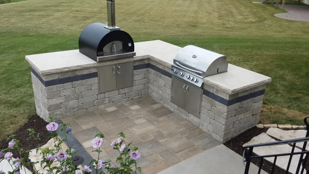 Custom lawn care service experts serving Aledo, IL - Outdoor Innovations