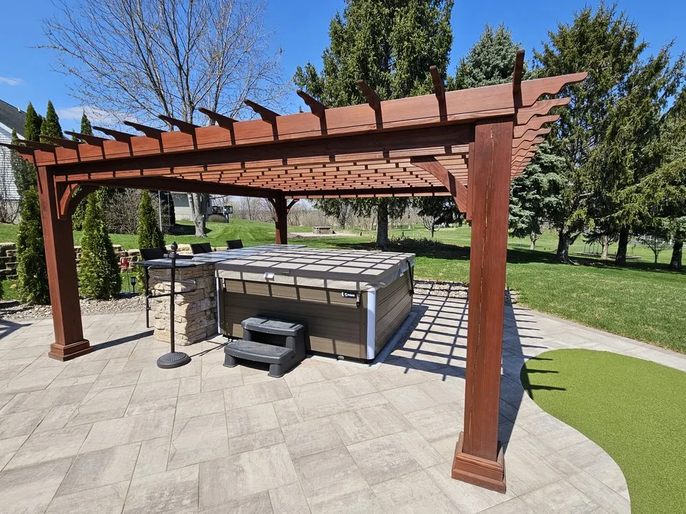 Custom lawn care service in Aledo, IL - Outdoor Innovations