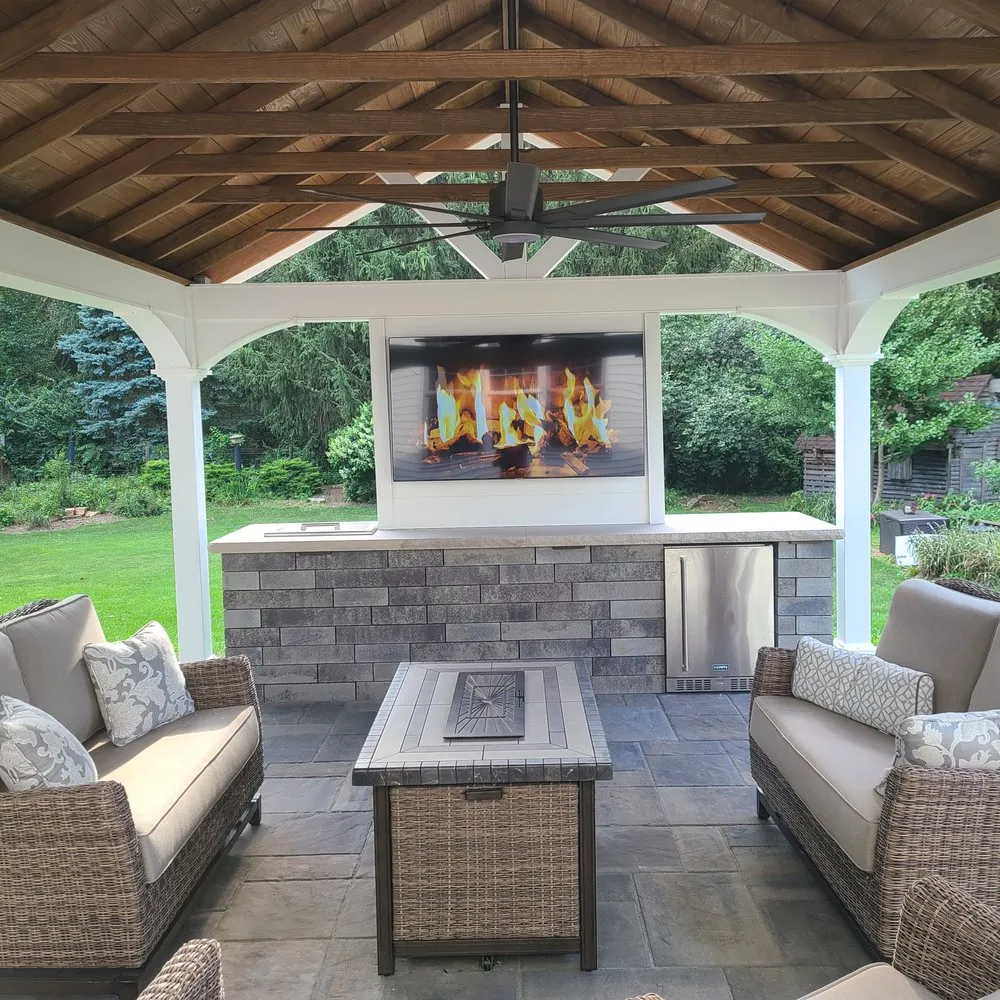 Trusted outdoor landscaping with custom design in Aledo, IL by Outdoor Innovations