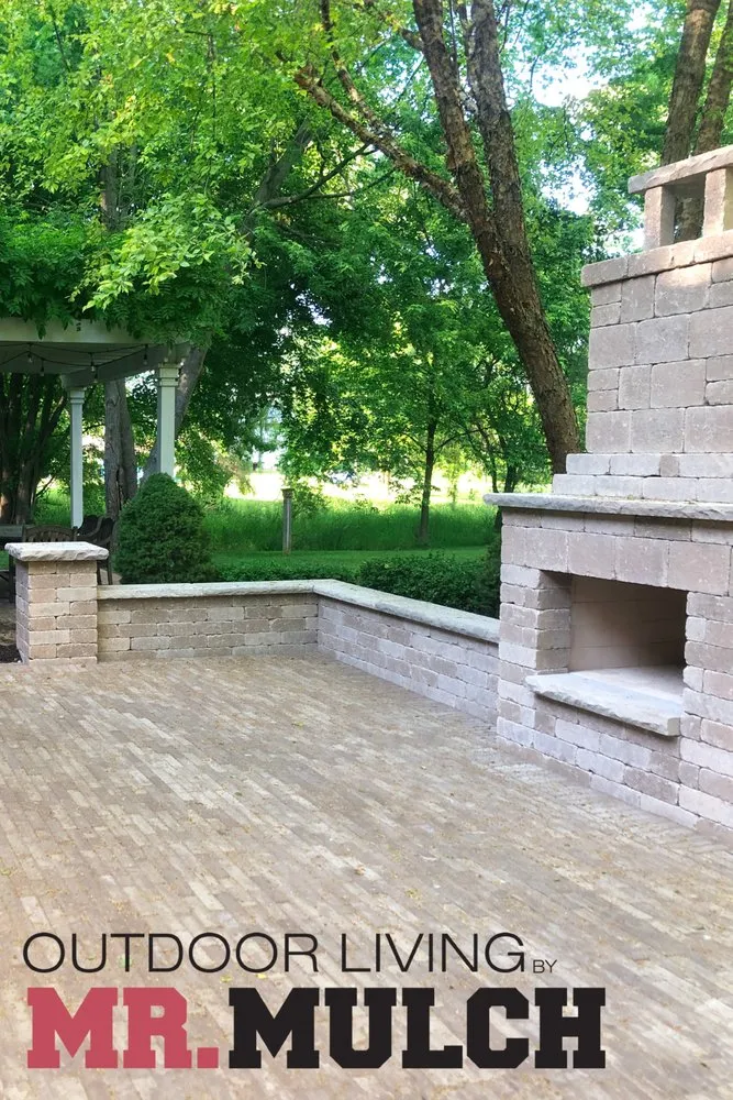 Expert lawn care service in Columbus, OH by Outdoor Living By Mr Mulch