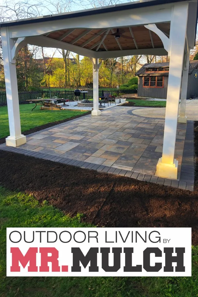 Affordable outdoor landscaping experts serving Columbus, OH - Outdoor Living By Mr Mulch