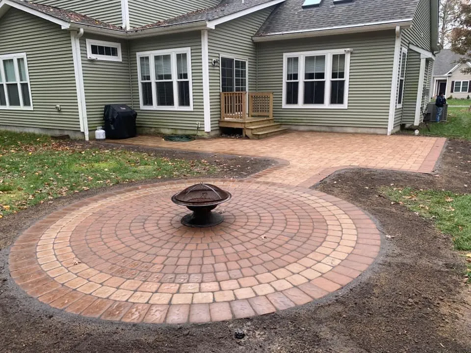 Professional residential landscaping near you in Milton, DE by OUTDOOR LIVING HARDSCAPES