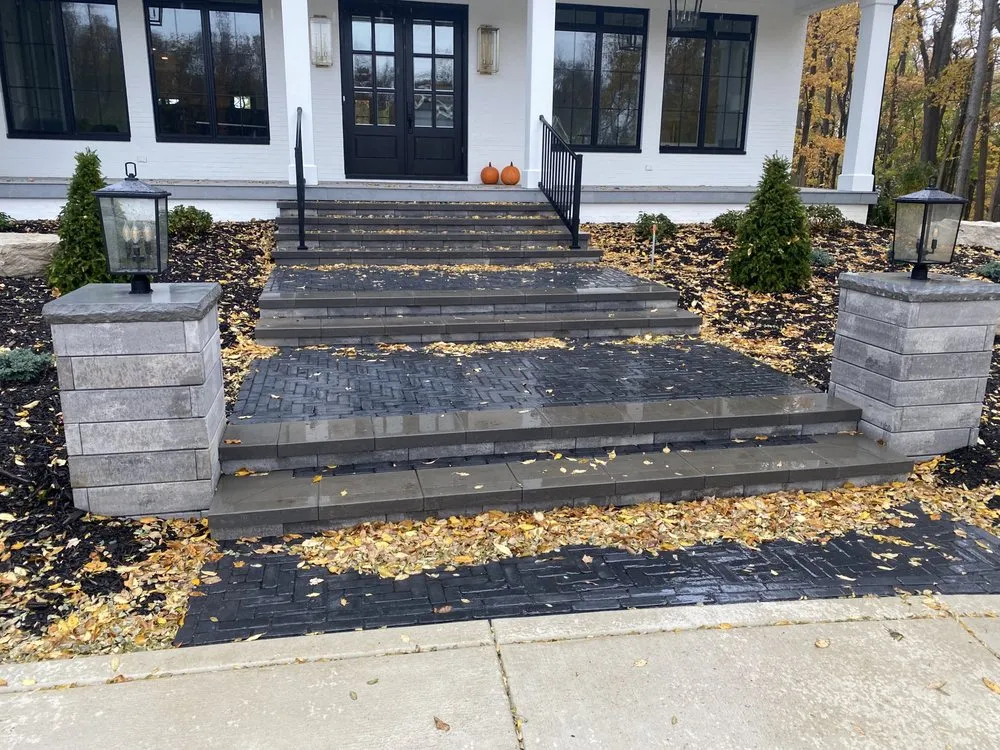 Local lawn mowing service experts serving Valparaiso, IN - Outdoor Living NWI