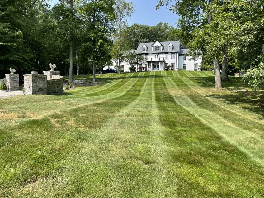 Trusted yard maintenance experts serving Madison, CT - Outdoor Oasis EV