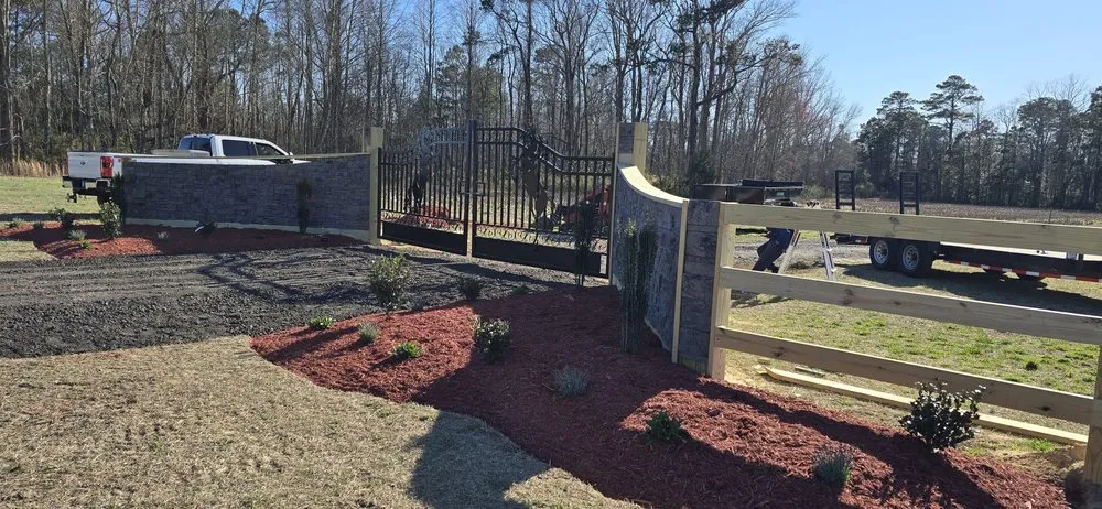 Top-rated yard maintenance in Jarvisburg, NC - Outdoor Oasis Landscaping