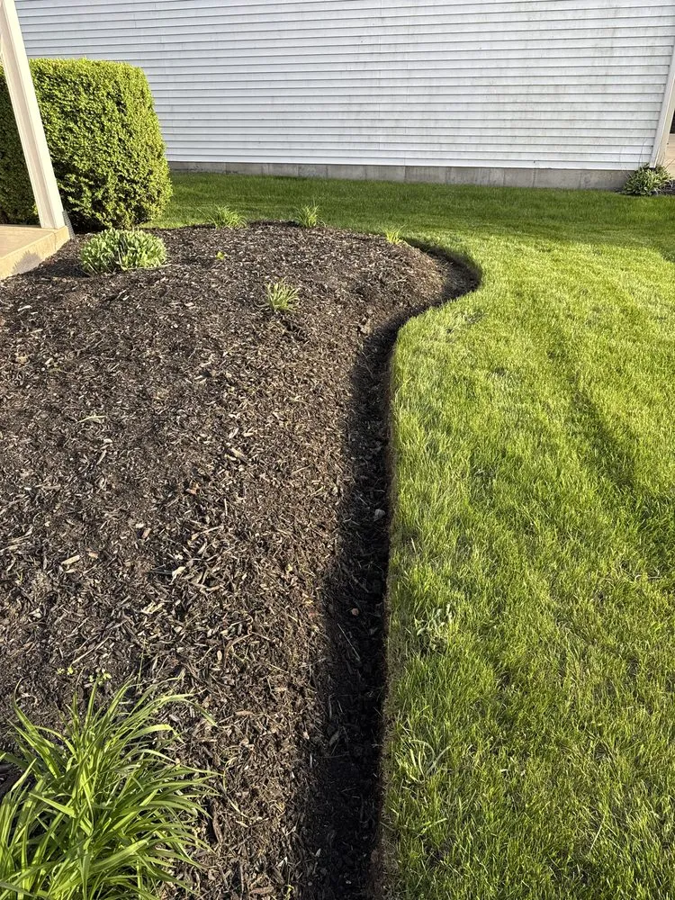 Local outdoor landscaping experts serving Minooka, IL - Outdoor Oasis Landscaping
