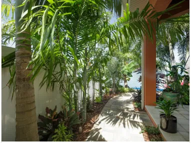 Expert residential landscaping experts serving Palmetto, FL - Outdoor Oasis Pro