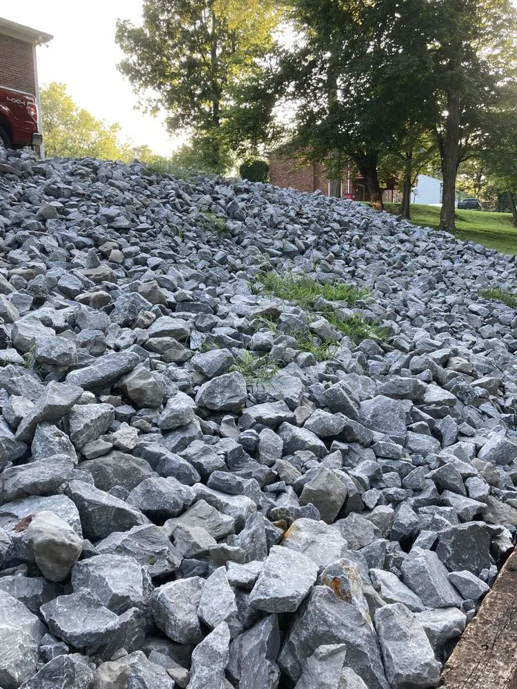 Custom yard cleanup service for beautiful yards across Clarksville, TN - Outdoor Options