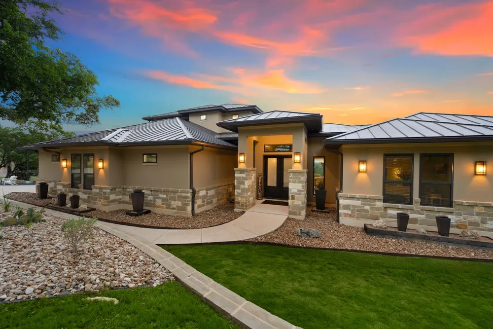 Trusted yard cleanup service experts serving Blue Springs, MO - Outdoor Sector