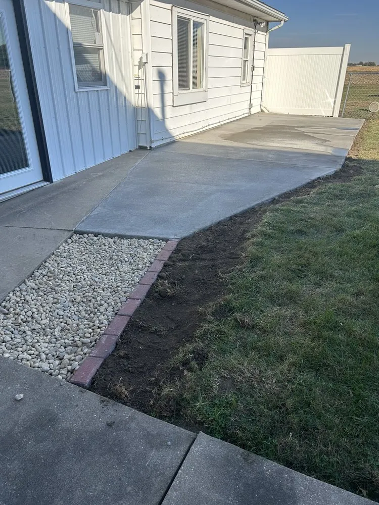 Expert landscape design in Knoxville, IL by Outdoor services