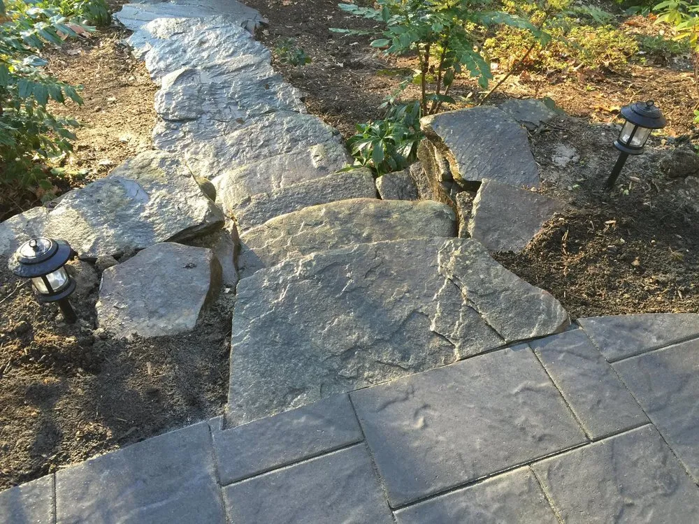 Professional yard maintenance for homes in Dumfries, VA by Outdoor Showplace