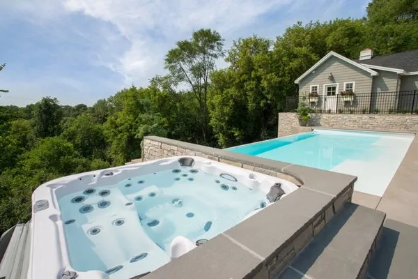 Outdoor Signature Logo