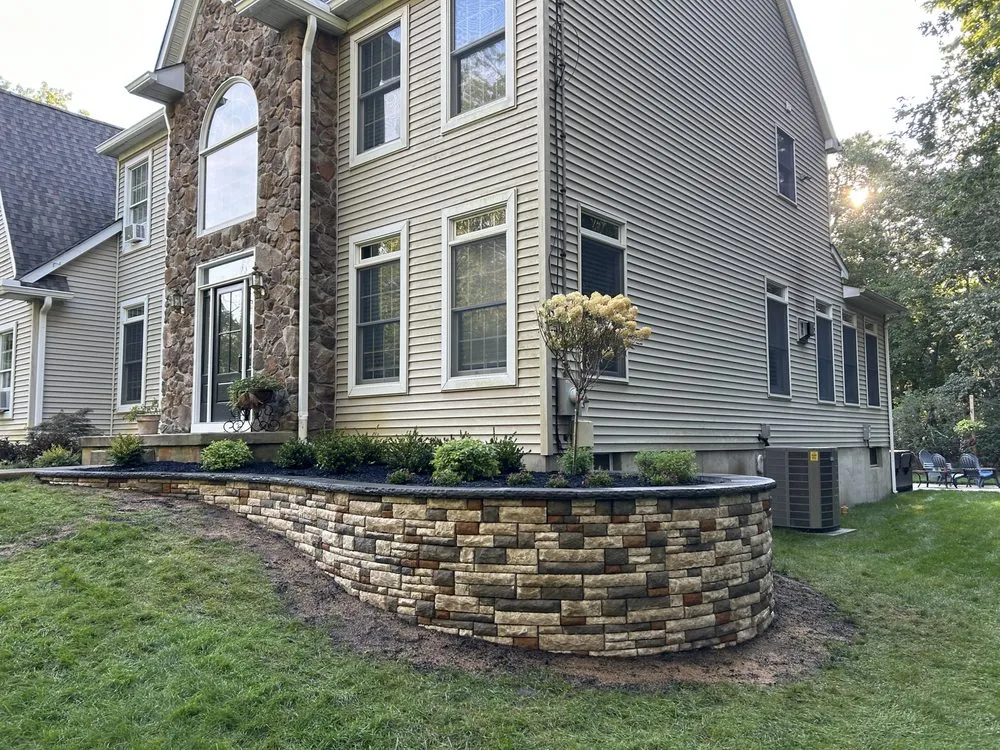 Custom outdoor landscaping in Evesham, NJ - Outdoor Solutions Landscaping