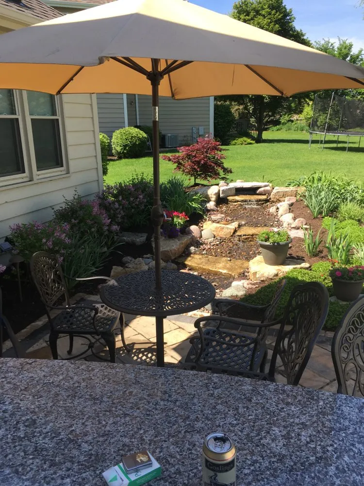 Custom residential landscaping in Yorkville, IL by OutdoorScapes