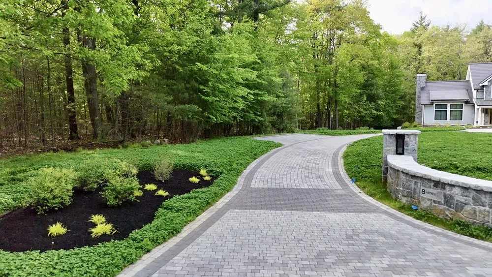 Affordable yard cleanup service in Salem, MA - Outdoorx