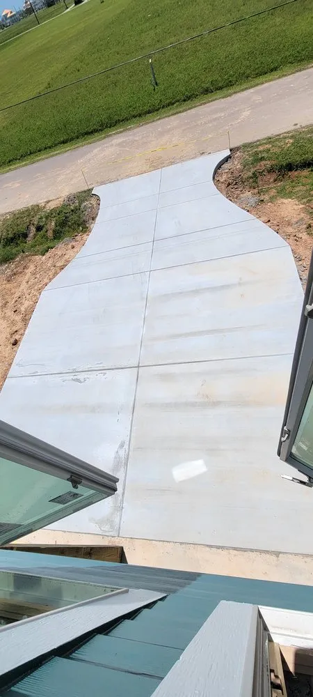 Local yard maintenance in Vidor, TX by Outlast