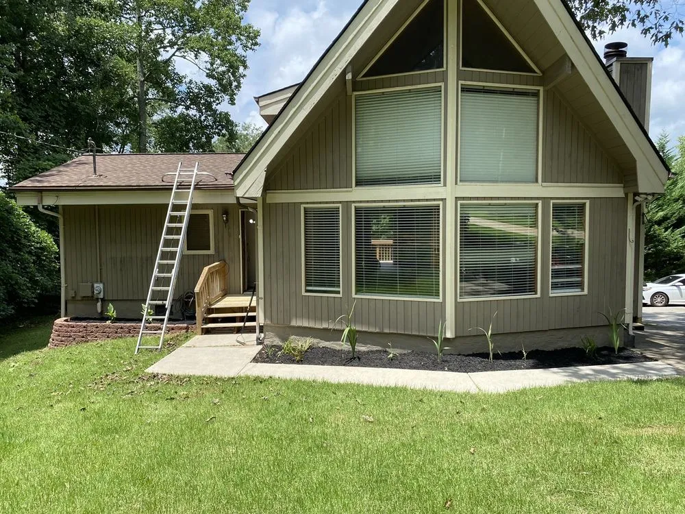 Top-rated yard cleanup service in Carrollton, GA by Outlaw Landscaping