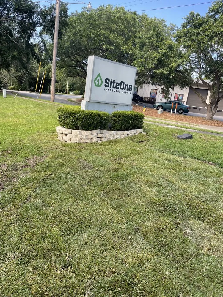 Local yard cleanup service experts serving Tallahassee, FL - Outshine Innovations