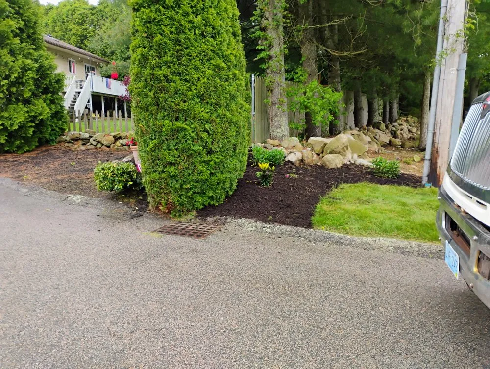Affordable garden landscaping in Saunderstown, RI by Outshine Landscaping