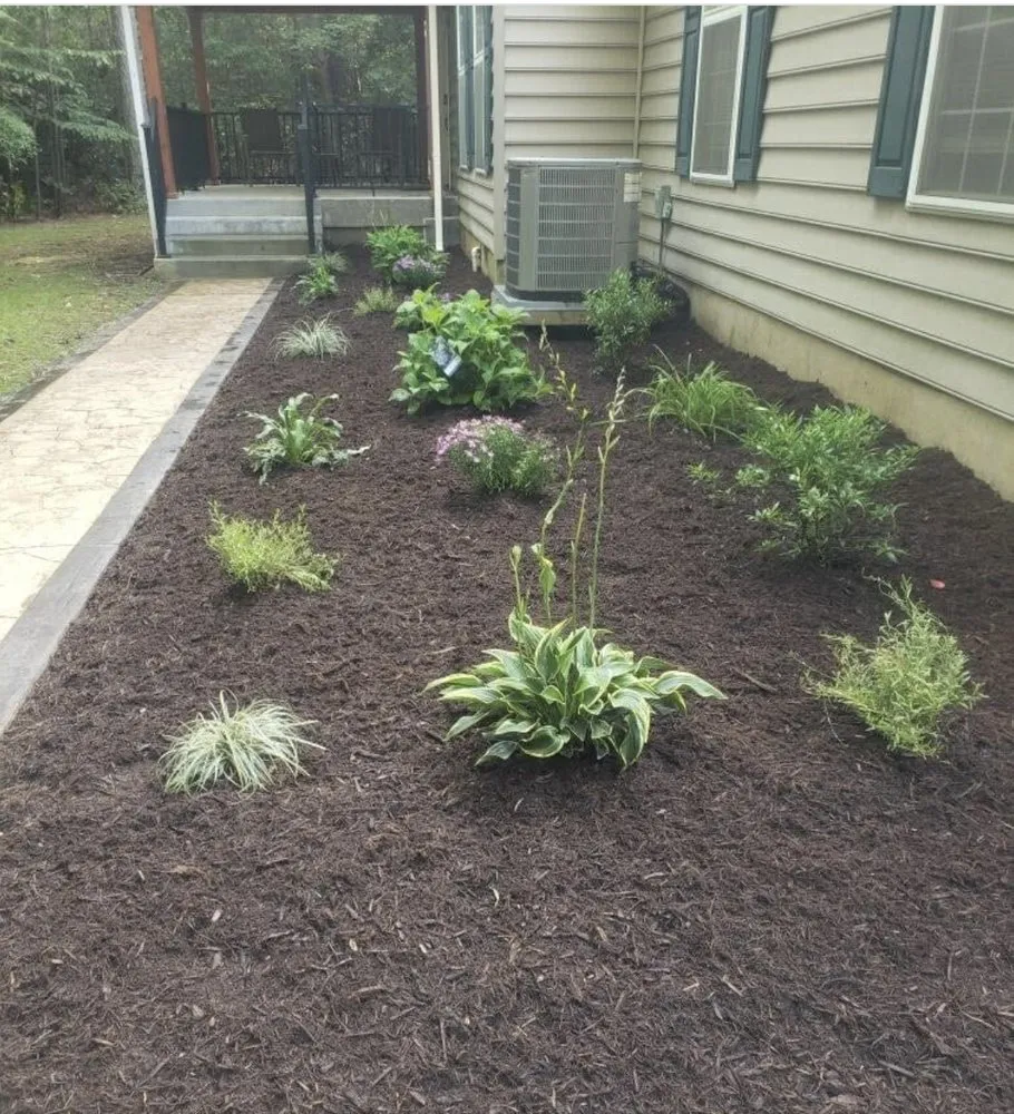 Reliable yard maintenance in Lusby, MD by Outside Unlimited Landscaping