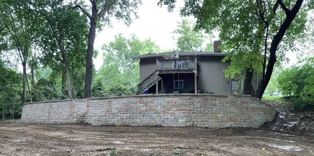 Custom landscape design experts serving Excelsior Springs, MO - Over The Field Landscaping