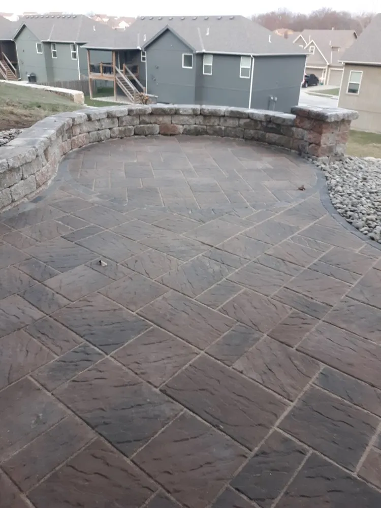 Expert outdoor landscaping experts serving Excelsior Springs, MO - Over The Field Landscaping