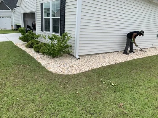 Owens Lawn Care Logo