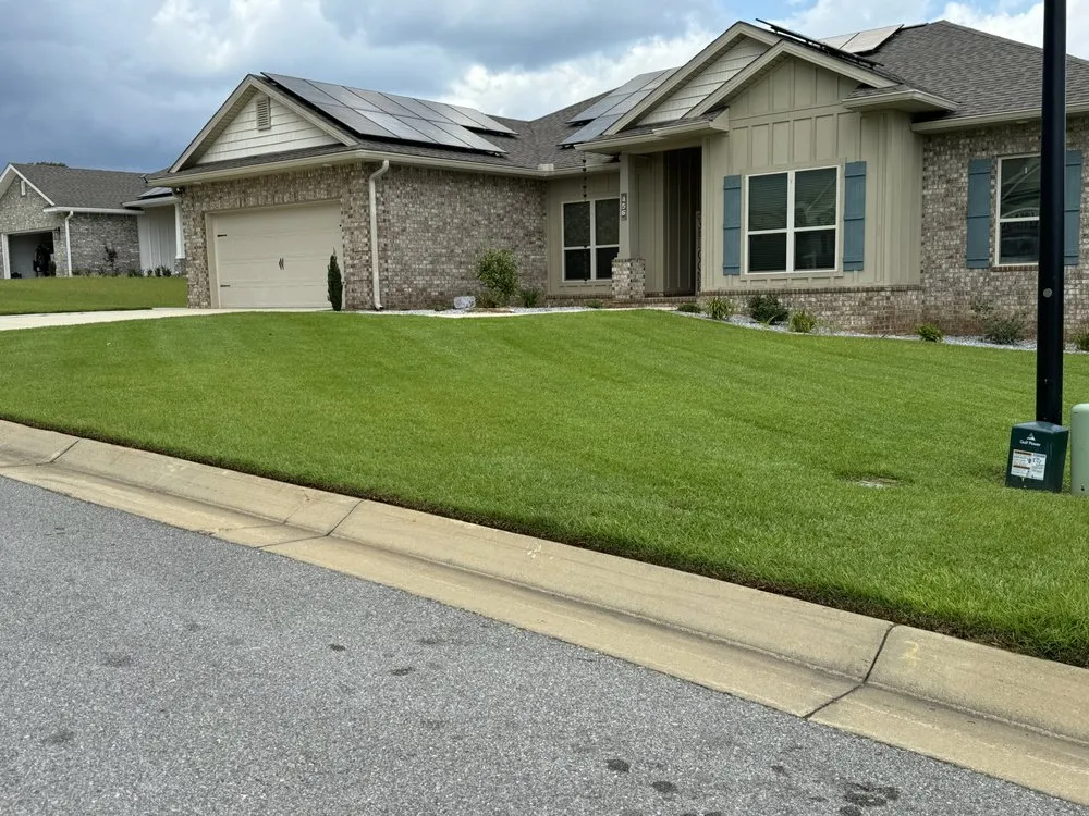 Trusted yard cleanup service in Cantonment, FL by Owens Turf Titans