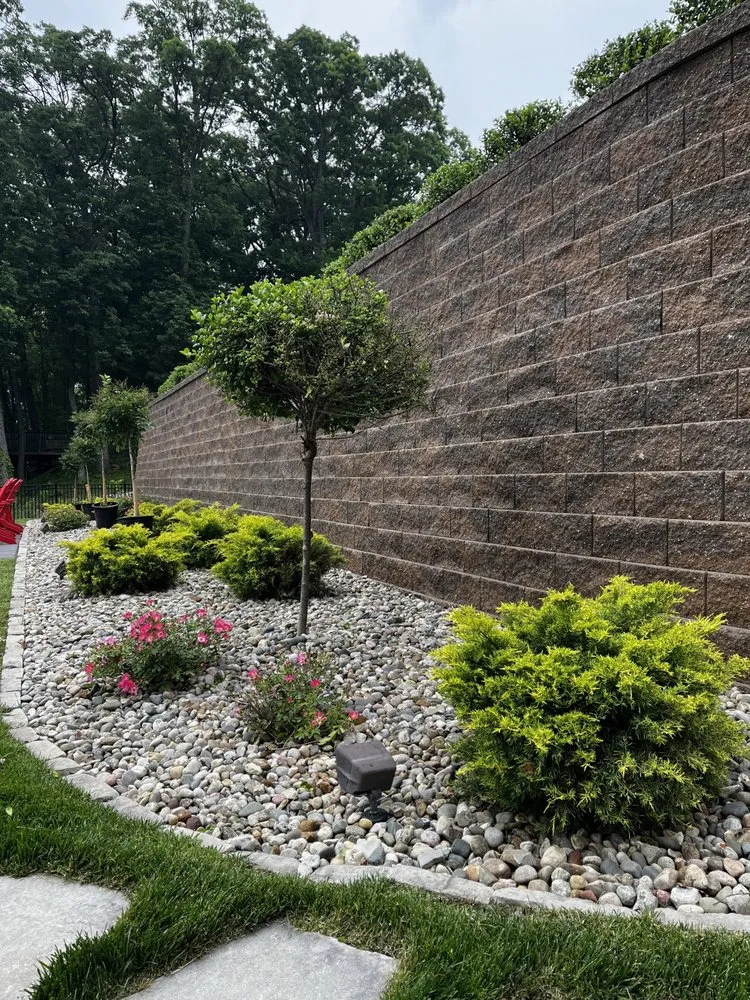 Affordable yard maintenance experts serving O Fallon, MO - OwlEye Landscaping