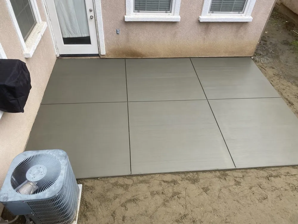 Custom lawn mowing service for residential properties across Visalia, CA - OWO Landscaping