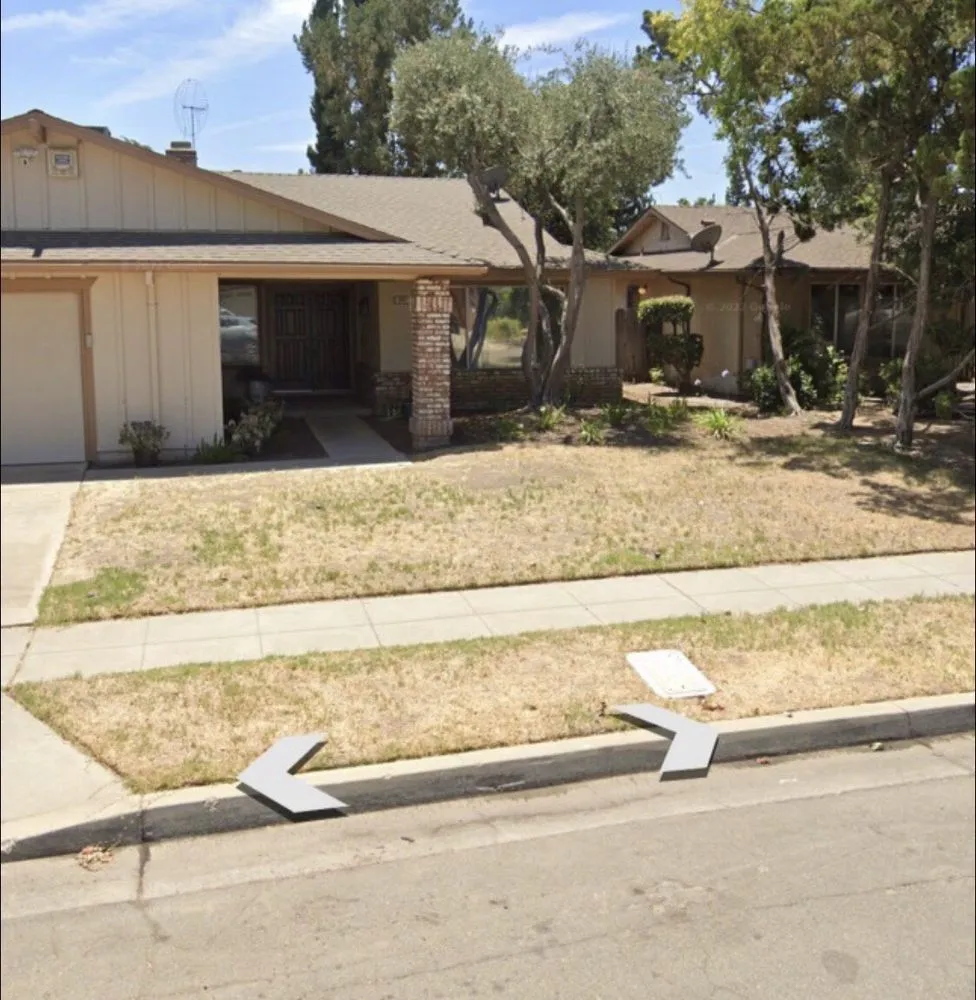 Expert lawn care service in Visalia, CA - OWO Landscaping