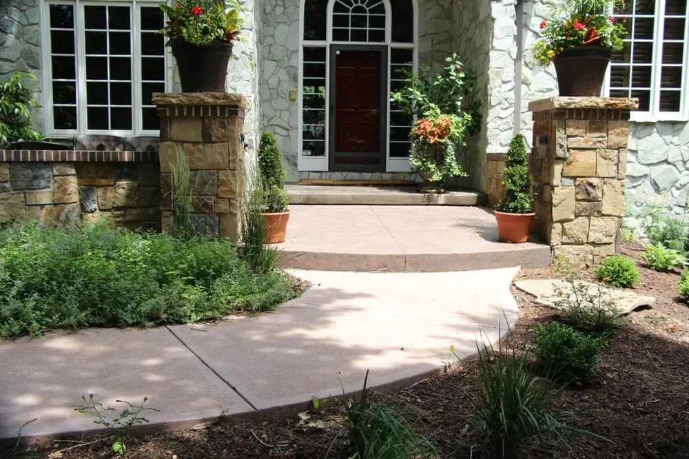 Top-rated lawn mowing service for residential properties in omaha, NE by Oxford Construction Co