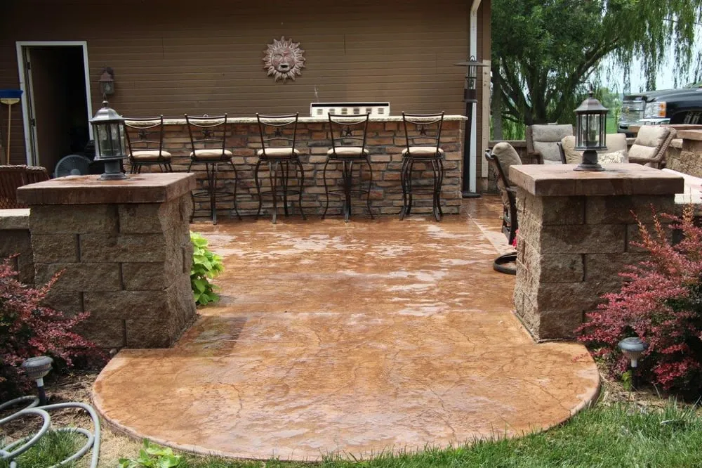 Top-rated yard maintenance with custom design in omaha, NE by Oxford Construction Co