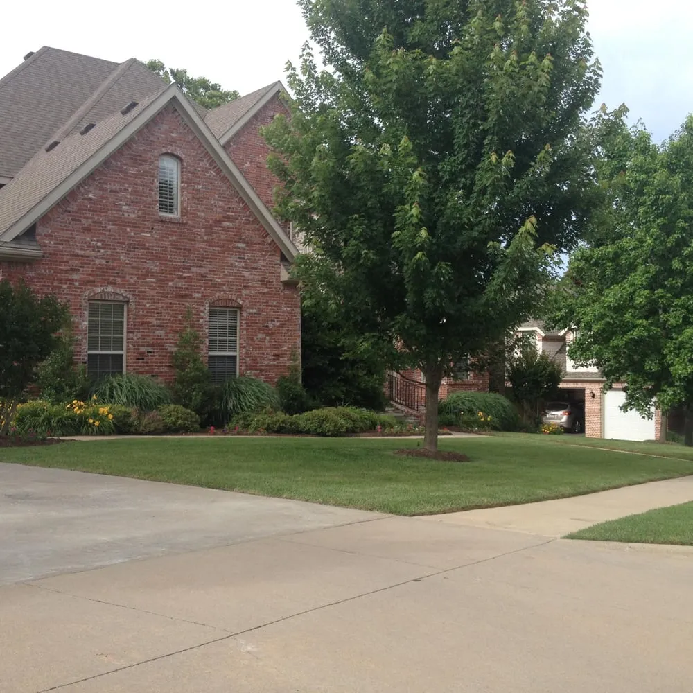 Affordable yard cleanup service in Fayetteville, AR by Ozark Lawn & Landscapes
