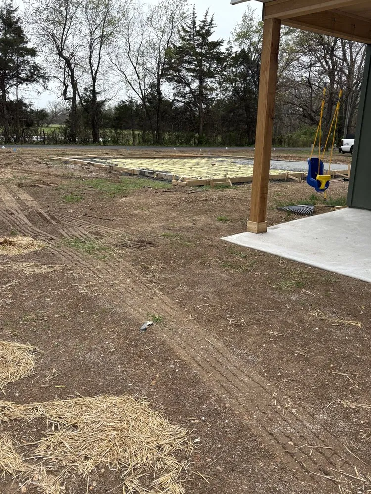 Expert yard cleanup service in Bethel heights, AR - Ozark Scapes