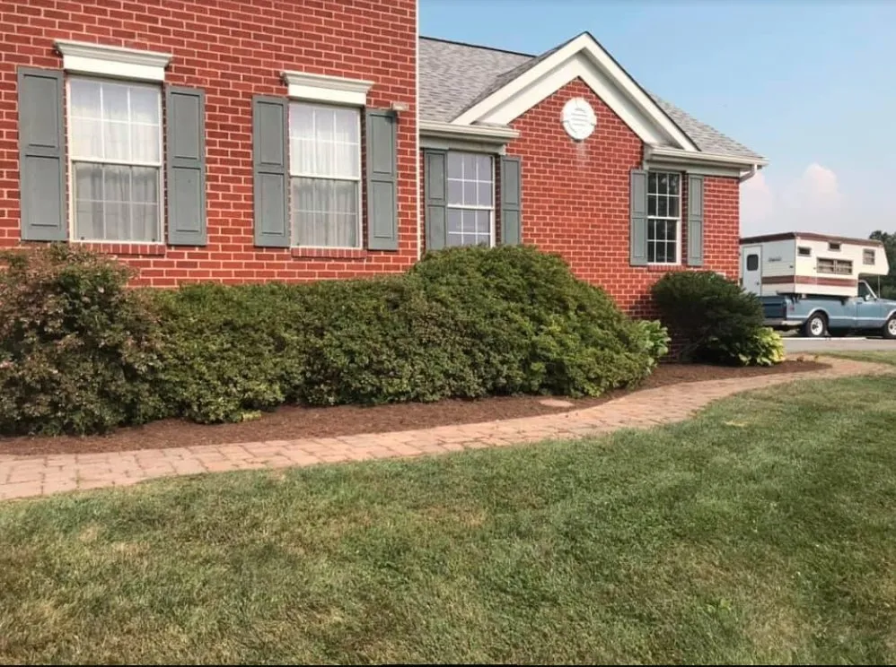 Local yard maintenance experts serving Charles Town, WV - P & C Brothers Landscaping